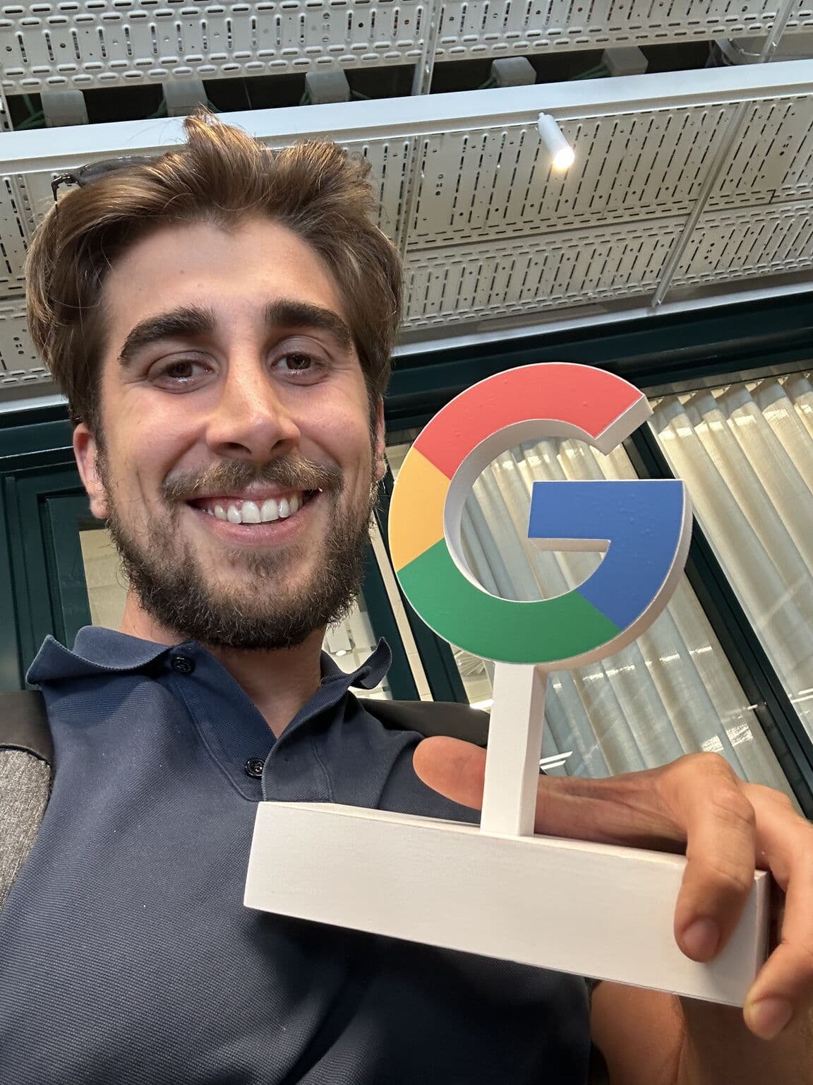 Bruno com o prémio da Google